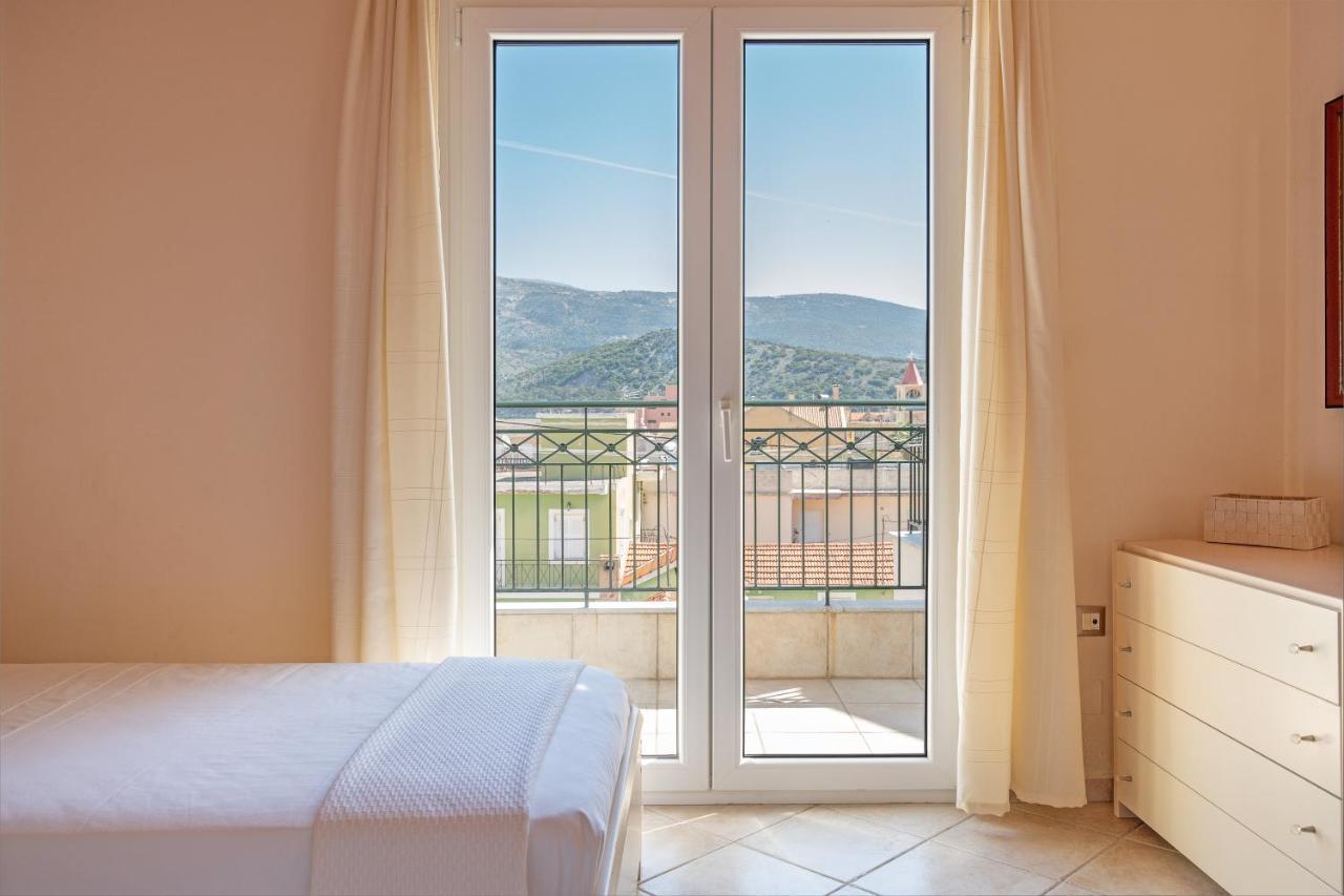 Grand Square Apartment Argostoli  Eksteriør billede