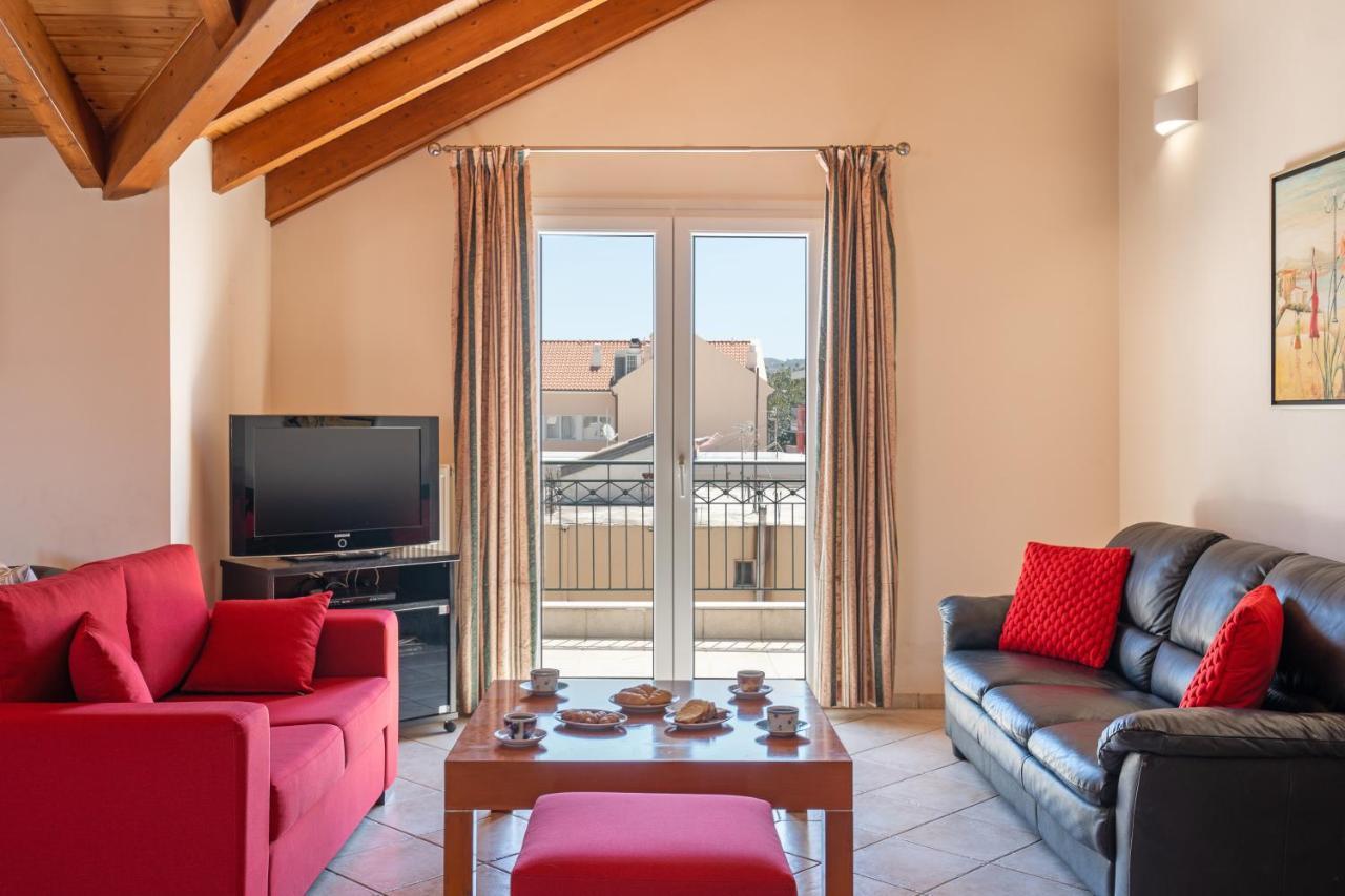 Grand Square Apartment Argostoli  Eksteriør billede